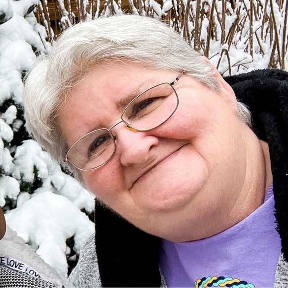 Meet your Posher, Sheryl - Picture 1 of 1